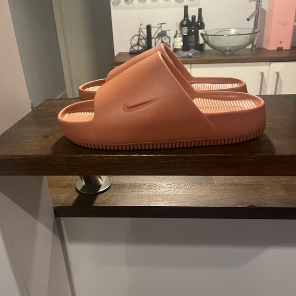 Nike Calm Slides  size 7 worn once no box - Picture 2 of 4